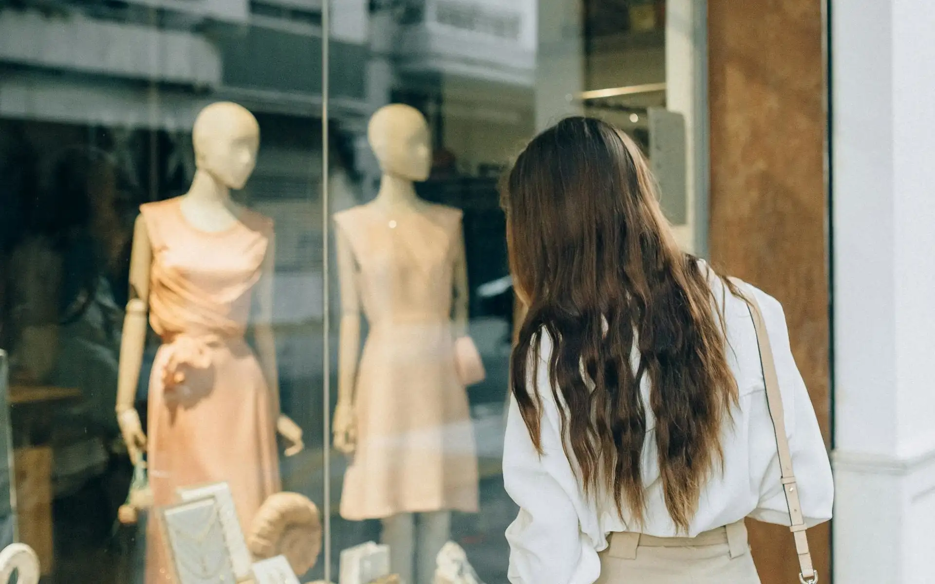 Photo by Nataliya Vaitkevich: https://www.pexels.com/photo/woman-doing-window-shopping-4945025/